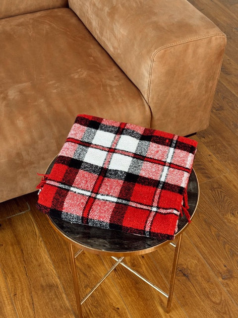 Blend Blanket Red Black and White Check 140x200 cm for Everyday Comfort